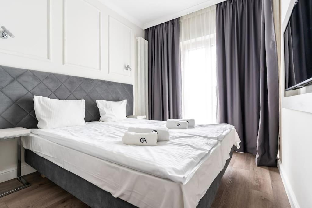 Chic & Luxury Apartment By Mennica Residence Varsóvia Exterior foto